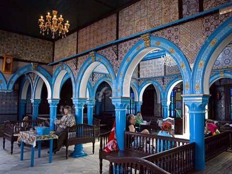 la synagogue de la Ghriba durant le pelerinage juif annuel au village de Erriadh ou Hara Sghira sur l'ile de djerba