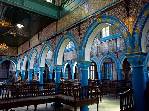 la synagogue de la Ghriba durant le pelerinage juif annuel au village de Erriadh ou Hara Sghira sur l'ile de djerba