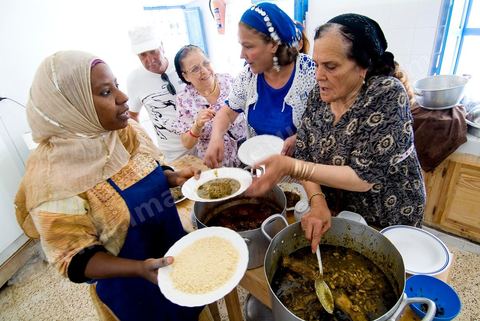 Dans les cuisines de la synagogue de la Ghriba durant le pelerinage juif annuel au village de Erriadh ou Hara Sghira sur l'ile de djerba