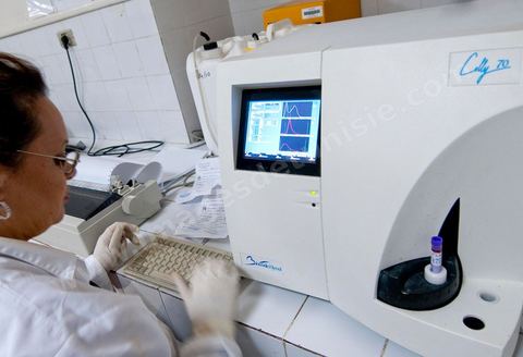 Laboratoire analyse de sang - Centre de Recherche en Santé de la Repproduction de l'Ariana à Tunis - Office national de la Famille et de la Population - Ministère de la Santé Publique
