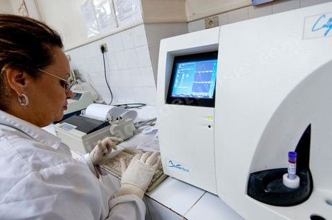 Laboratoire analyse de sang - Centre de Recherche en Santé de la Repproduction de l'Ariana à Tunis - Office national de la Famille et de la Population - Ministère de la Santé Publique