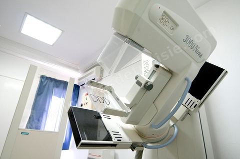 Service gratuit de mamographie au Centre de Recherche en Santé de la Repproduction de l'Ariana à Tunis - Office national de la Famille et de la Population - Ministère de la Santé Publique