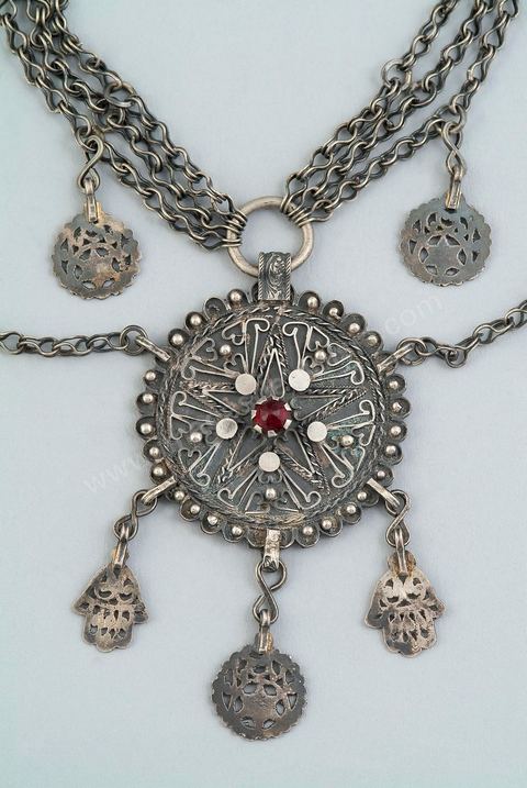 Bijoux tunisiens - Musée Lalla Hadria - Parc Djerba Explore