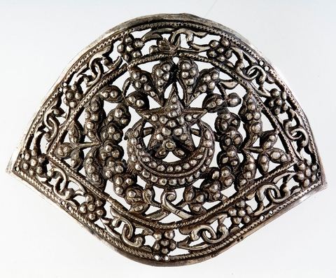 Diadème en argentTunis, 19ème siècle.Bijoux tunisiens - Musée Lalla Hadria - Parc Djerba Explore