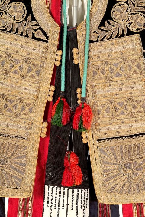 Costumes traditionnels tunisiens - Collection Lalla Hadria Museum - Djerba Explore