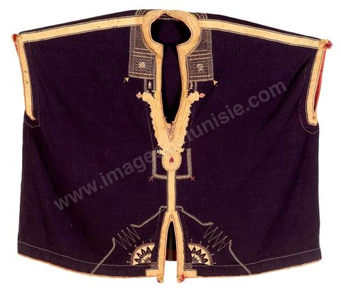 Costumes traditionnels tunisiens - Collection Lalla Hadria Museum - Djerba Explore
