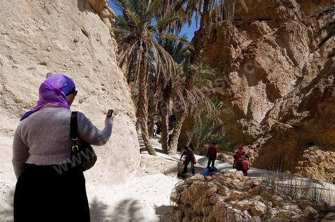 Village berbere de montagne et oasis de Chebika dans la region du Djerid au sud de la Tunisie