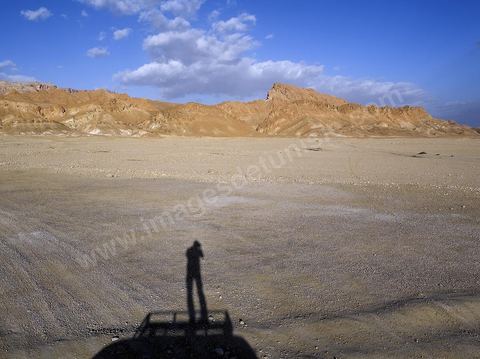 Village berbere de montagne et oasis de Chebika dans la region du Djerid au sud de la Tunisie