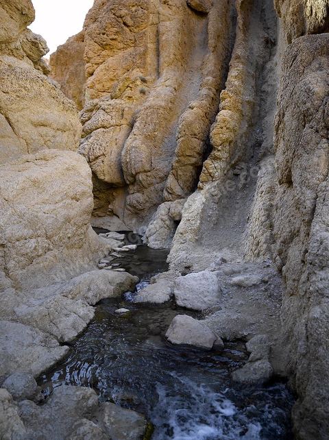 Village berbere de montagne et oasis de Chebika dans la region du Djerid au sud de la Tunisie