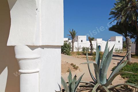 Houch traditionnel au milieu du jardin du menzel - Djerba Explore - Ile de Djerba