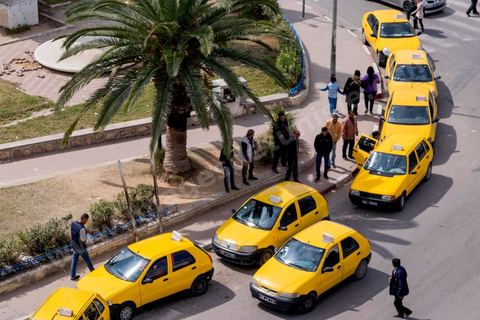 Sfax, la seconde ville du pays et capitale du sud. Grande ville portuaire et industrielle, mais aussi culturelle avec ses remparts, sa medina, ses nombreux monuments historiques et ses musées. 