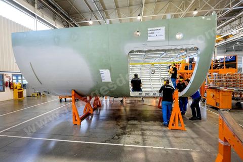 Site de production de Aérolia dans la banlieue sud de Tunis au coeur du nouveau concept de pôle aéronautique développé depuis 2009. Ce site de la filiale de Airbus Industrie produit des éléments des nouveaux Airbus A320. 