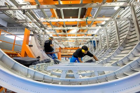 Site de production de Aérolia dans la banlieue sud de Tunis au coeur du nouveau concept de pôle aéronautique développé depuis 2009. Ce site de la filiale de Airbus Industrie produit des éléments des nouveaux Airbus A320. 
