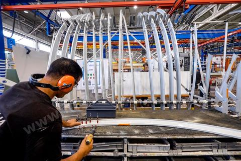 Site de production de Aérolia dans la banlieue sud de Tunis au coeur du nouveau concept de pôle aéronautique développé depuis 2009. Ce site de la filiale de Airbus Industrie produit des éléments des nouveaux Airbus A320. 