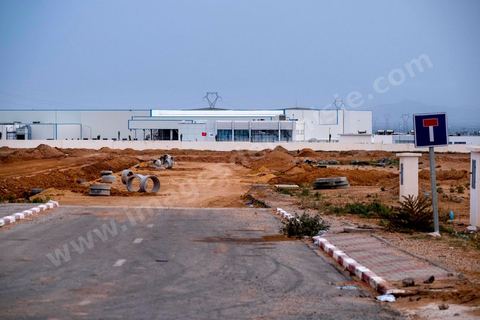 La Centrale Laitière Délice de Sidi-Bouzid. Elle est créée le 13 Juin 2011 et a pour objet la fabrication, le conditionnement et la commercialisation du lait et dérivés, et la production et vente de tout produit agroalimentaire.  Elle est entrée en production courant le mois d’Avril 2014.