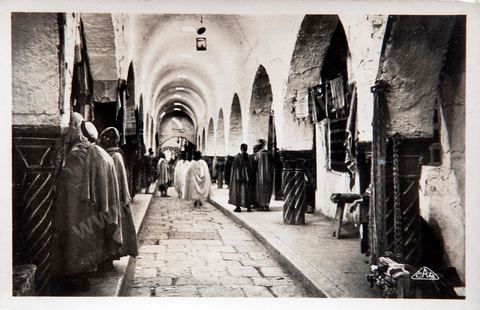 Souk El Berka dans la medina de Tunis -Carte postale ancienne Tunisie