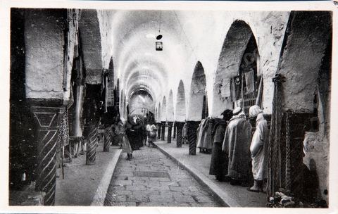 Souk El Berka dans la medina de Tunis -Carte postale ancienne Tunisie