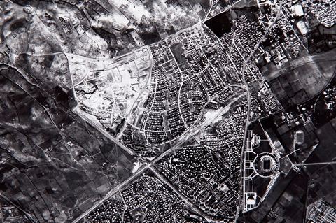 Vue aérienne des années 70 sur le quartier d'El Menzah I à Tunis - tirage papier photo