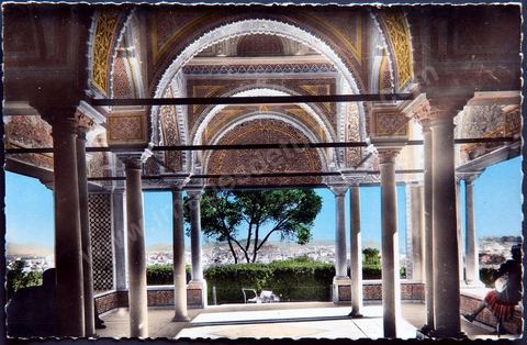Intérieur de la Koubba du Belvédère dans le parc du Belvédère à Tunis - Carte postale ancienne Tunisie