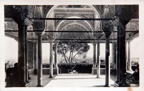 Intérieur de la Koubba du Belvédère dans le parc du Belvédère à Tunis - Carte postale ancienne Tunisie