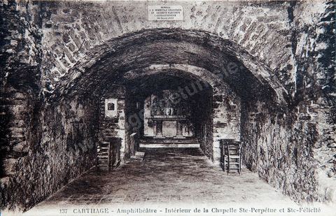 Chapelle des Saintes Perpétue et Félicité dans L'amphithéâtre romain de Carthage - Carte postale ancienne Tunisie