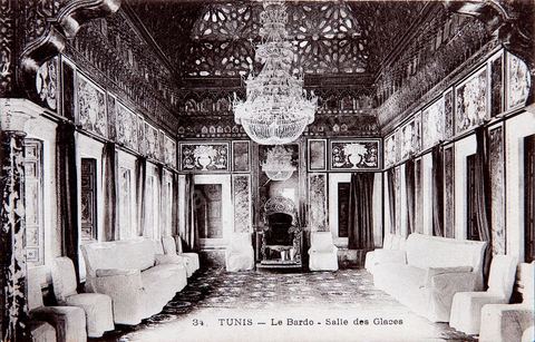 La salle des Glaces du Palais du Bardo à Tunis - Carte postale ancienne Tunisie