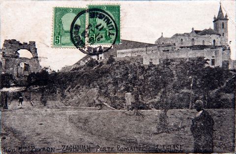Porte romaine et église de Zaghouan 1917 - Carte postale ancienne Tunisie