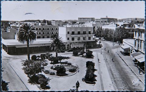 Madon Square in Bizerte, 1956 - Vintage postcard from Tunisia