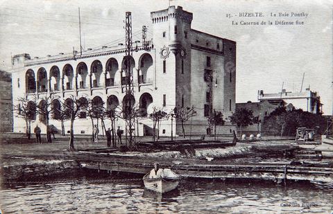 Ponty Bay and the Fixed Defense Barracks - Bizerte - 1916 - Vintage Postcard from Tunisia