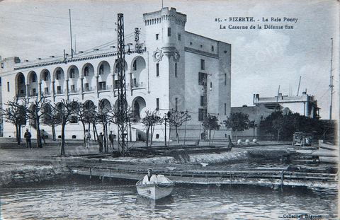 La Baie Ponty : la Caserne de la défense fixe - Bizerte - Carte postale ancienne Tunisie