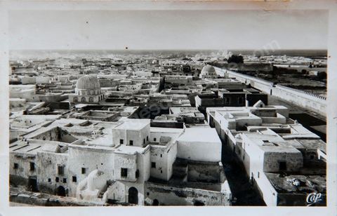 Vue générale de Kairouan depuis le minaret de la Grande mosquée de Kairouan 1952 - Carte postale ancienne Tunisie