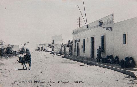 La poste et la rue principale de Zarzis - Carte postale ancienne Tunisie