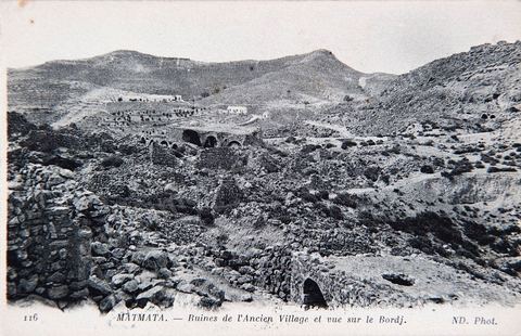 Matmata - Ruines de l'anien village et vue sur le Bordj - Carte postale ancienne Tunisie