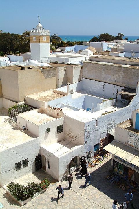 Vue generale sur la medina et le centre ville d'Hammamet depuis le ribat