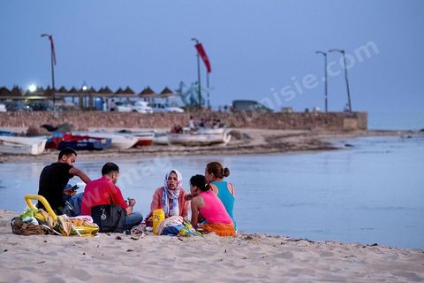 Corniche et plage au coeur de Hammamet