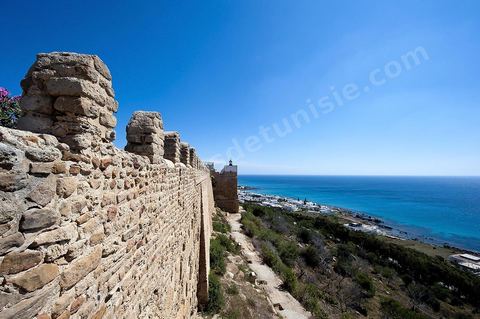 Forteresse byzantine surplombant la ville côtière de Kelibia au Cap Bon