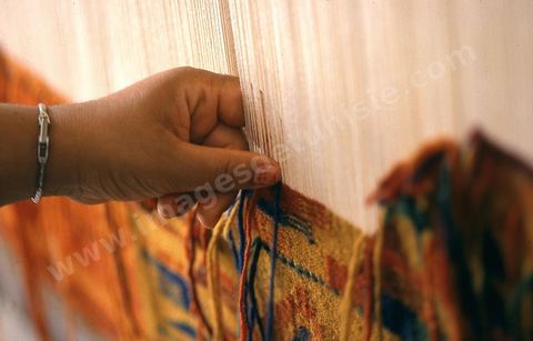 Atelier de tissage au village Ken
