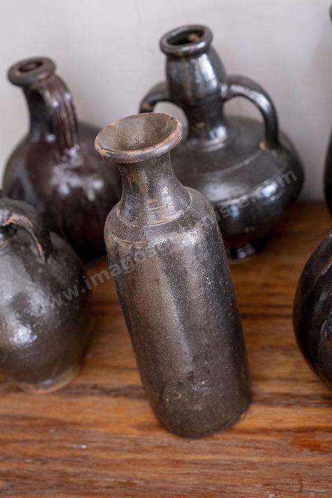 Atelier de poterie au village Ken