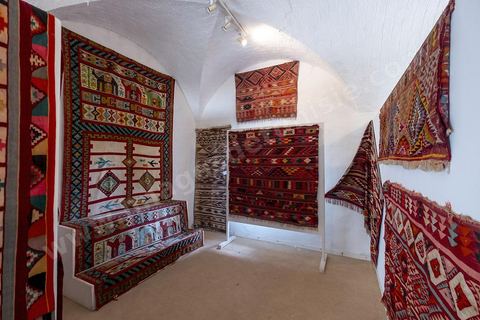 Musée tissage et tapis traditionnels au village Ken