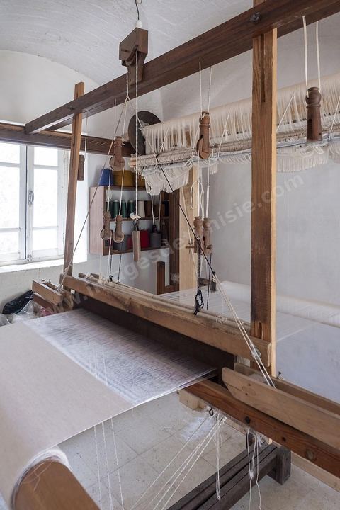 Atelier de tissage au village Ken
