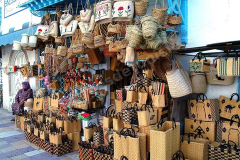 Boutique de produits de vannerie a Nabeul