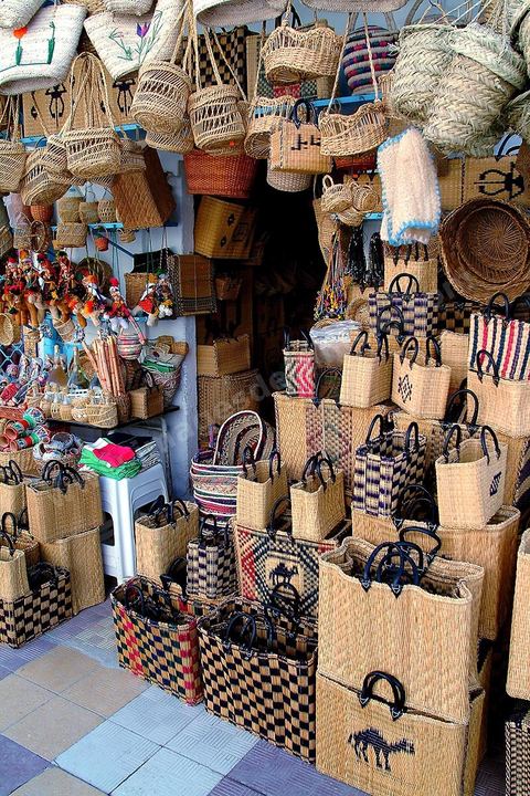 Boutique de produits de vannerie a Nabeul