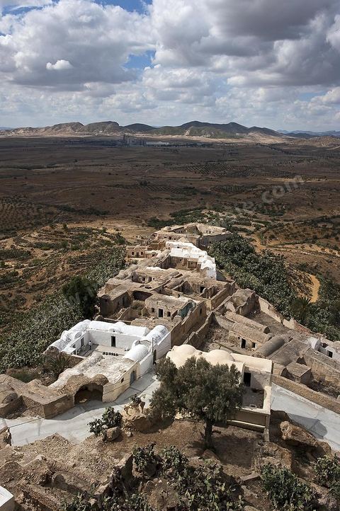 Vue sur le Village berbère de Takrouna