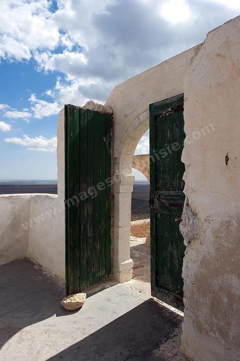 Mausolée au Village berbère de Takrouna