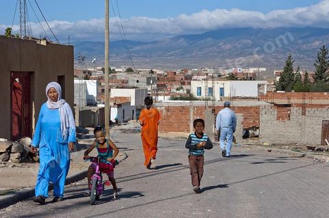 26 septembre 2011 : au coeur des quartiers populaires de la Cité Ezzouhour quartier de la révolution tunisienne à Kasserine