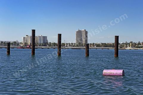 Chantier de construction du nouveau port de plaisance de Bizerte en 2010