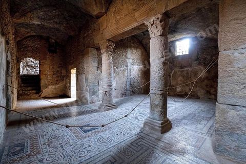Sous-sol de la Maison d'Amphitrite dans le quartier d'habitations sur le site archéologique romain de Bulla Régia, dans le nord ouest de la Tunisie.