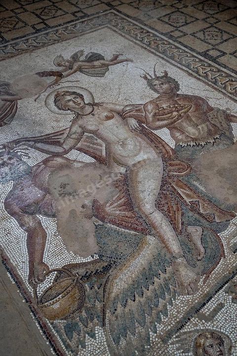 Sous-sol de la Maison d'Amphitrite dans le quartier d'habitations sur le site archéologique romain de Bulla Régia, dans le nord ouest de la Tunisie.