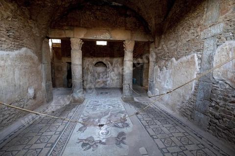 Sous-sol de la Maison d'Amphitrite dans le quartier d'habitations sur le site archéologique romain de Bulla Régia, dans le nord ouest de la Tunisie.