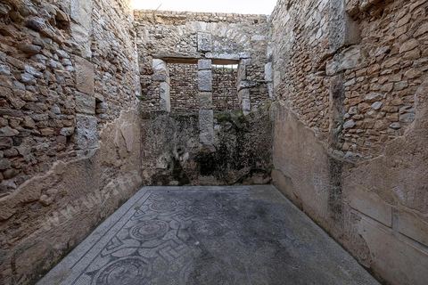 Sous-sol de la Maison d'Amphitrite dans le quartier d'habitations sur le site archéologique romain de Bulla Régia, dans le nord ouest de la Tunisie.